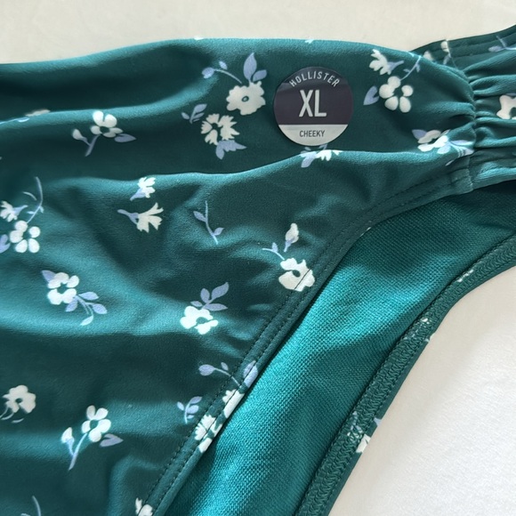 Swimsuit - Picture 2 of 6